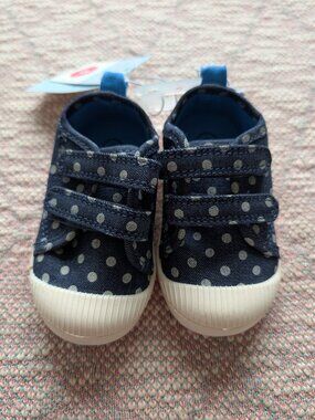 Cat & Jack Toddler Girls Sneakers Size 5 new with tags